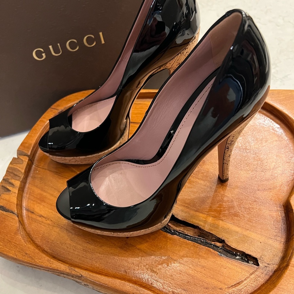 Gucci Black Patent Leather Platform Sandals - Size 38